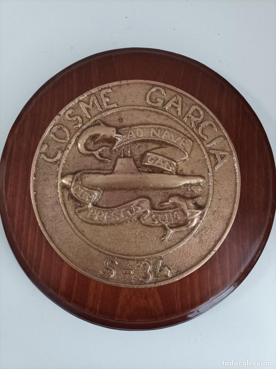 Military Antiques: Metopa naval. SUBMARINO S-34. COSME GARCIA. Bronce sobre madera. Medidas 20cmt. de diametro.