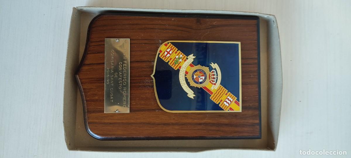 Military Antiques: Magnifica metopa militar polic&iacute;a Nacional