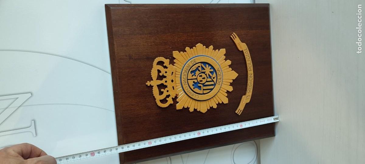 Military Antiques: Magnifica metopa militar polic&iacute;a Nacional