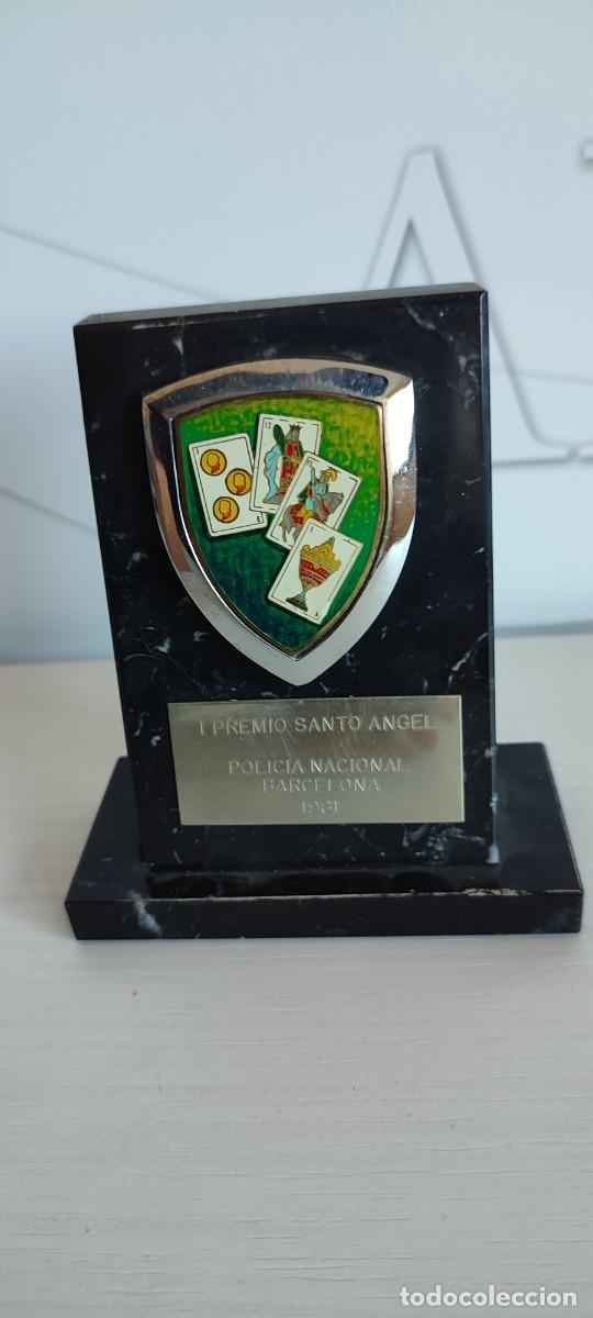 Military Antiques: Antiguo trofeo polic&iacute;a Nacional