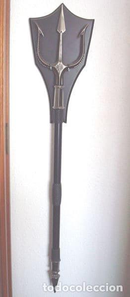 Militaria: Tridente decorativo, con panoplia