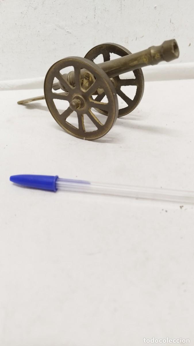 Military Antiques: Antiguo Ca&ntilde;&oacute;n de metal