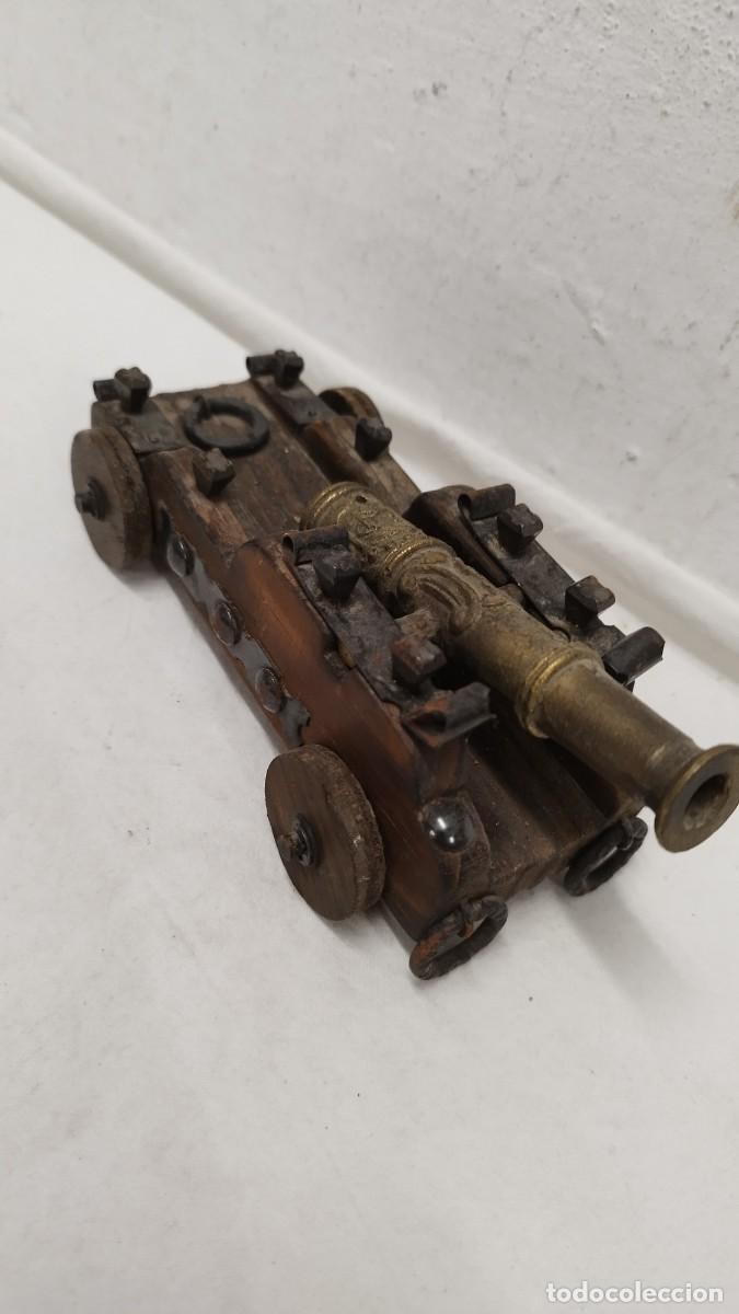 Military Antiques: Antiguo Ca&ntilde;&oacute;n Militar de metal y madera