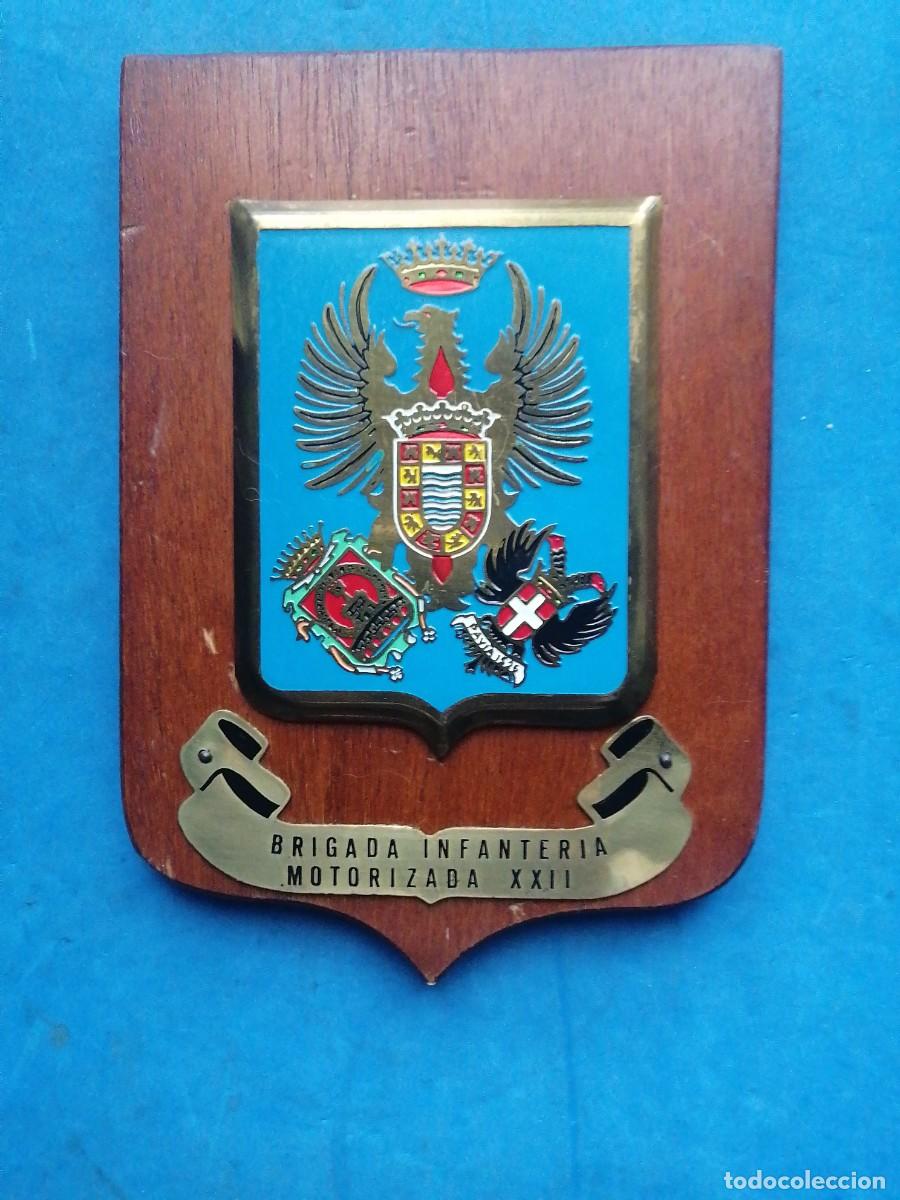 Militaria: Metopa Brigada Infanter&iacute;a Motorizada XXII