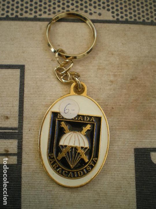 Militaria: LLAVERO BRIGADA PARACAIDISTA