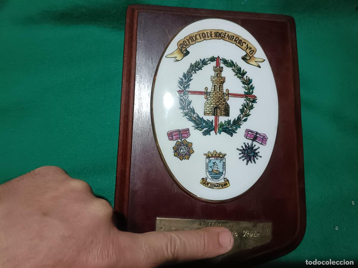 Militaria: Antigua metopa en cer&aacute;mica del regimiento de ingenieros n&uacute;mero seis