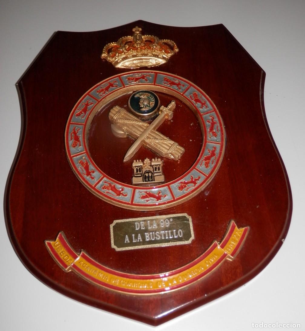Militaria: METOPA DE LA ACADEMIA DE GUARDIAS DE LA GUARDIA CIVIL