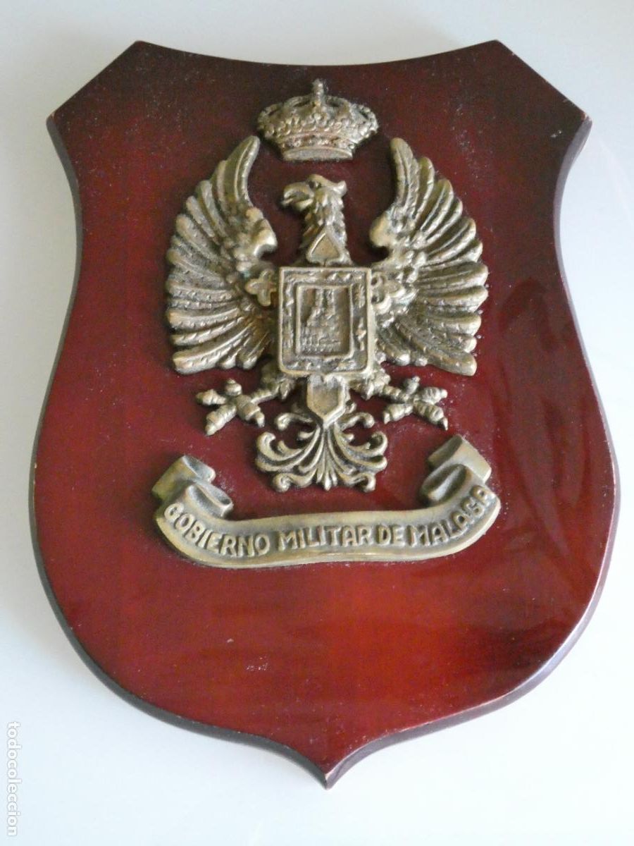 Militaria: METOPA MILITAR BRONCE. GOBIERNO MILITAR DE M&Aacute;LAGA. 25CM. 950GR