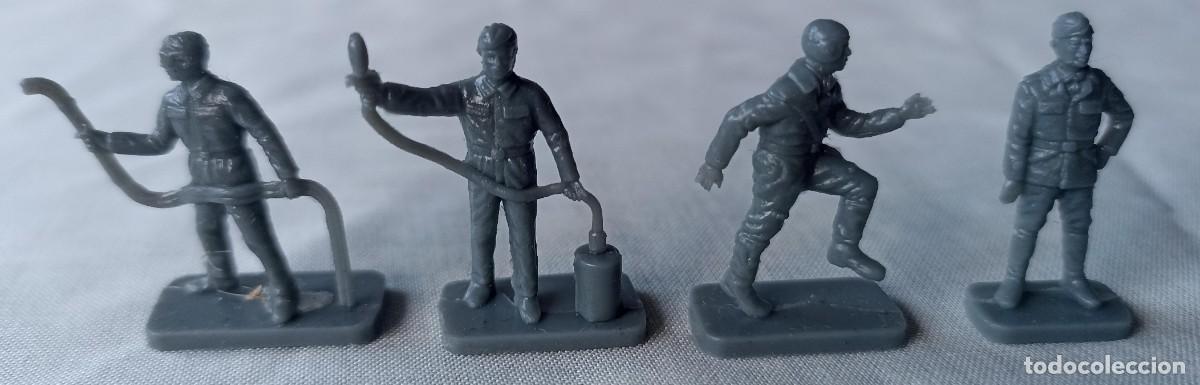 Militaria: Lote 4 soldados alemanes personal Luftwaffe (III Reich Hitler- Nazi- Alemania) WWII de 1987