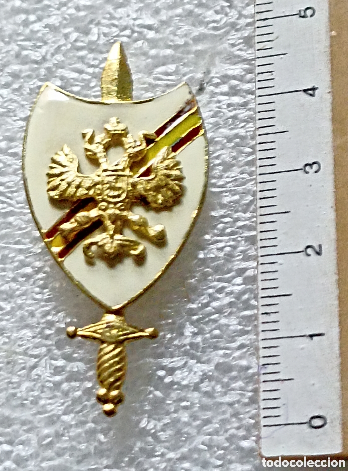 Militaria: INSIGNIA DE BOINA CARLISTA