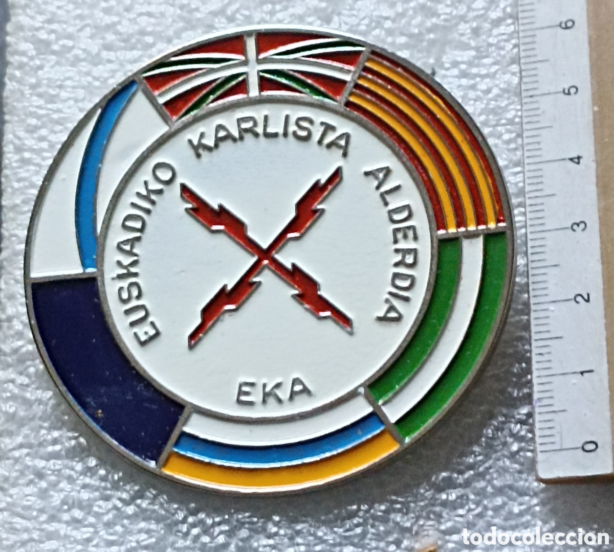 Military Antiques: PLACA DE PECHO CARLISTA, EKA
