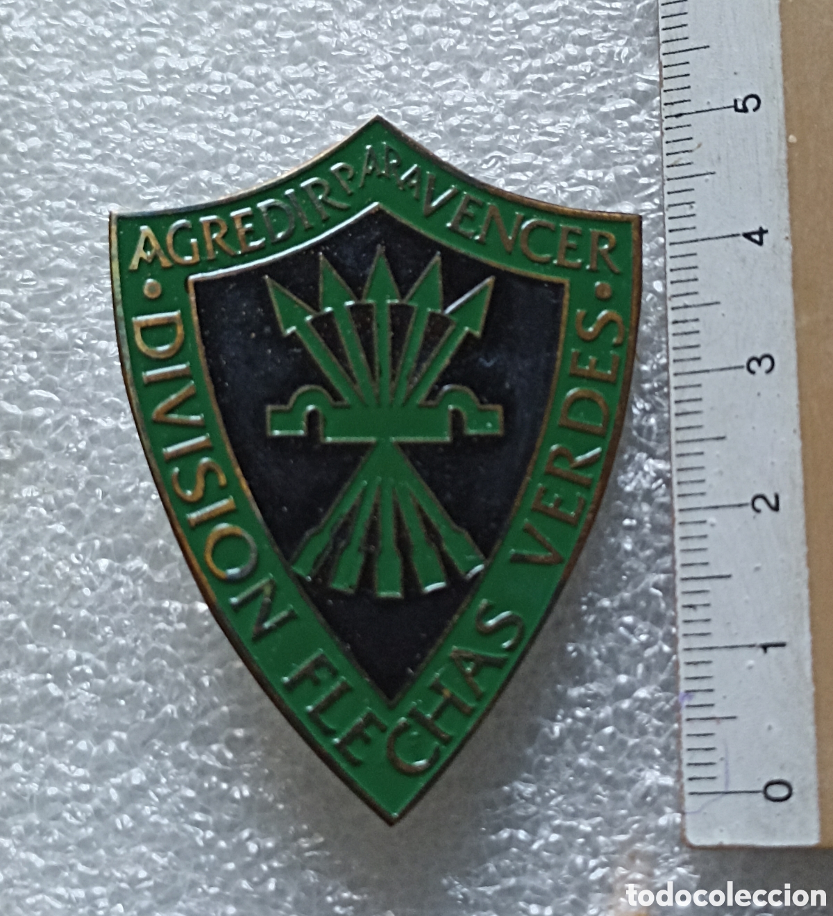Military Antiques: PLACA DE PECHO, FLECHAS VERDES