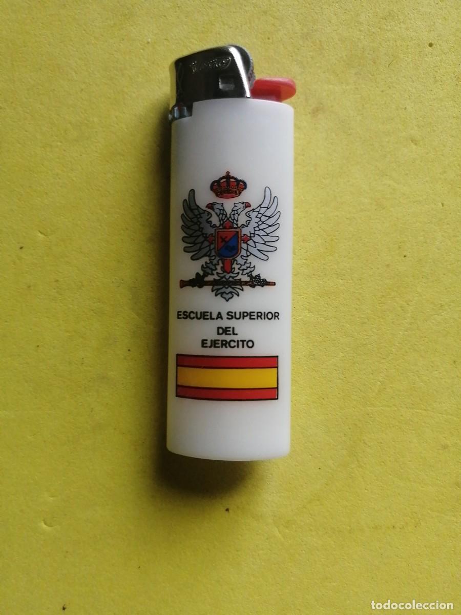 Militaria: Mechero militar Escuela Superior del Ejercito