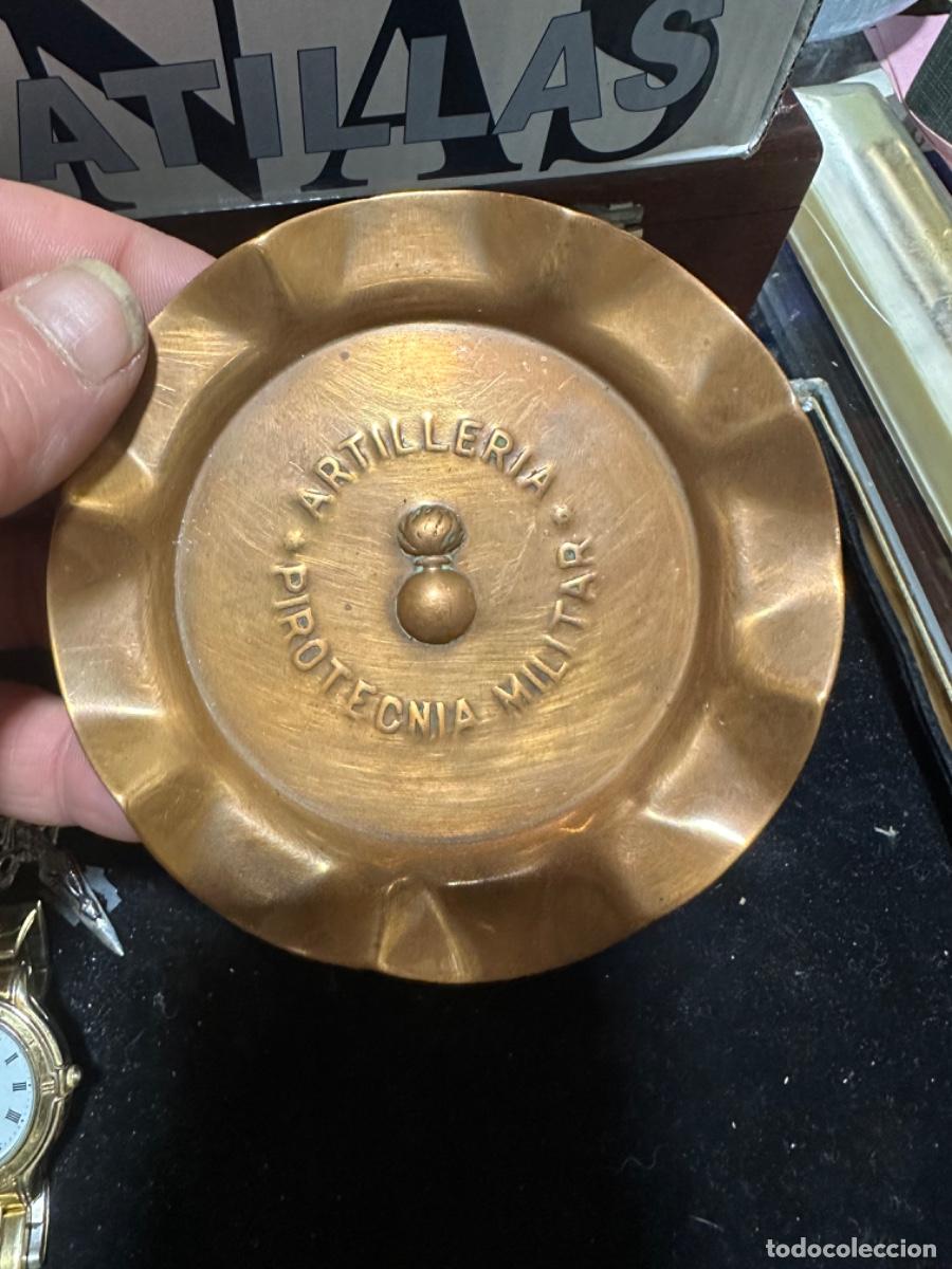 Militaria: Bonito cenicero antiguo militar