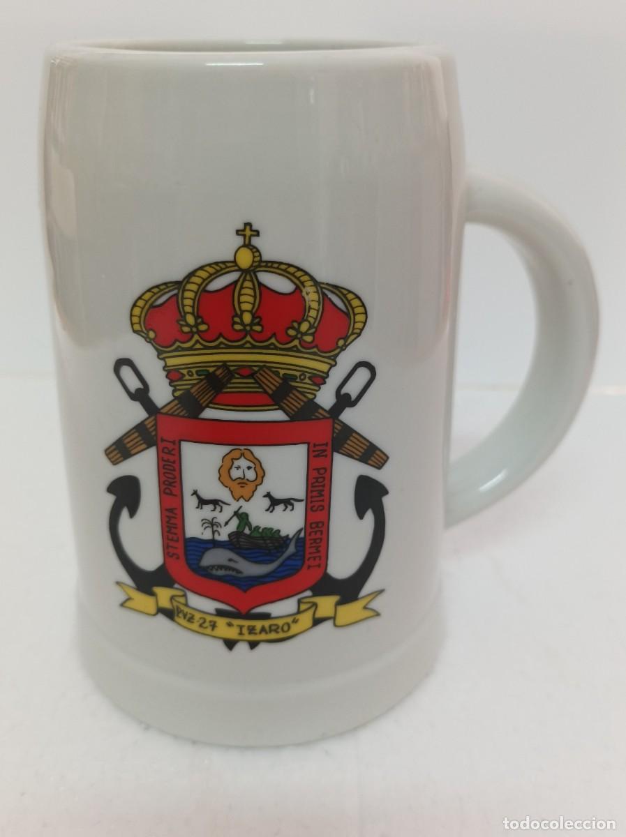 Militaria: Armada Espa&ntilde;ola. Jarra cer&aacute;mica. PATRULLERO PVZ-27 - IZARO.