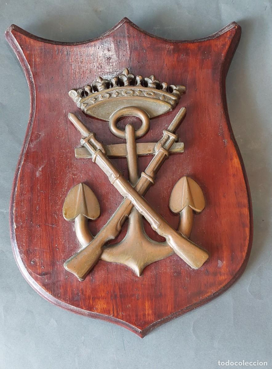 Military Antiques: Metopa militar emblema de la Armada