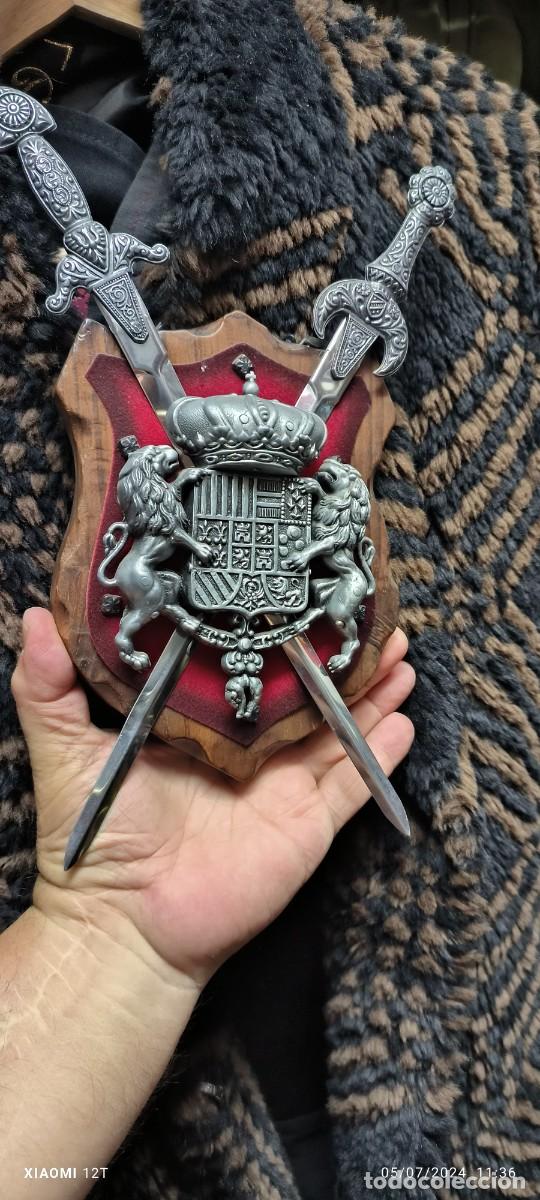 Military Antiques: Escudo Medieval Panoplia