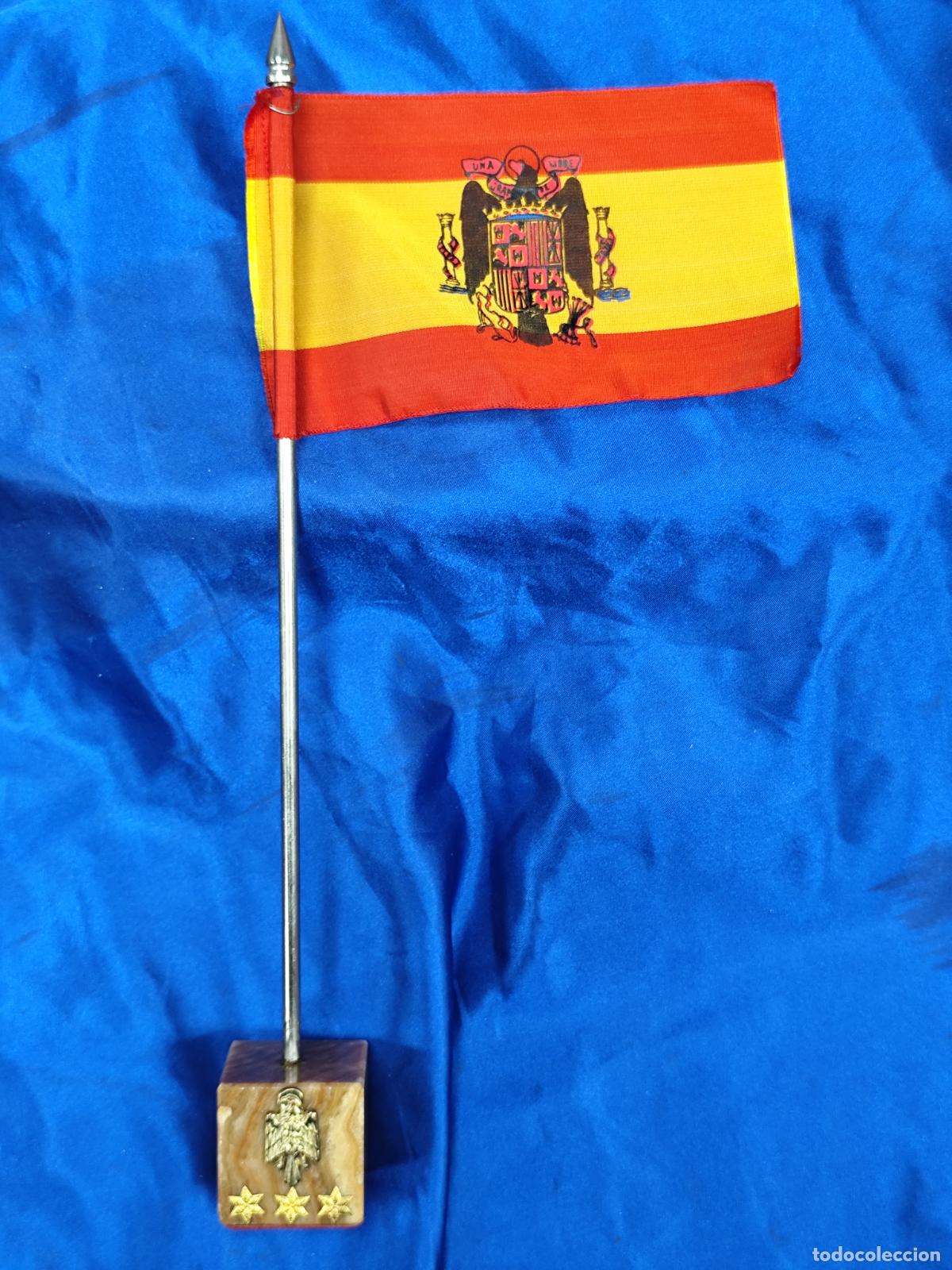 Militaria: BANDERIN POLICIA ARMADA DE SOBREMESA AGUILA SAN JUAN