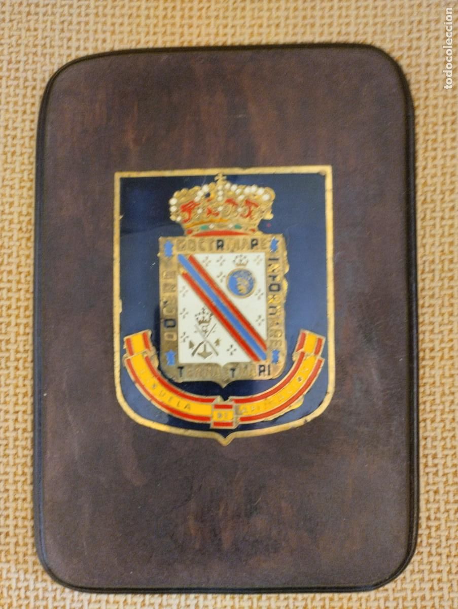Military Antiques: Metopa Escuela de Aplicaci&oacute;n