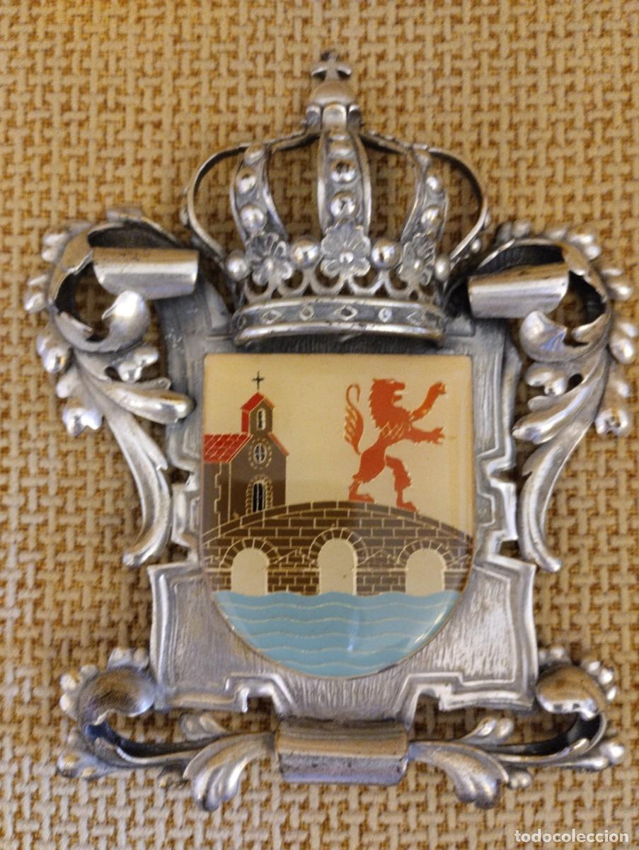 Military Antiques: Escudo antiguo alpaca plateada