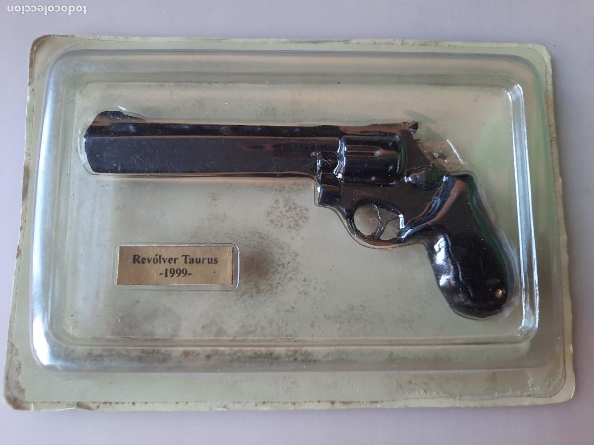 Militaria: REV&Oacute;LVER TAURUS - 1999- MINIATURA