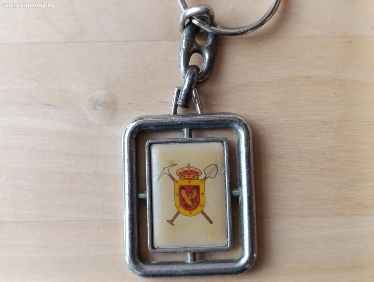 Military Antiques: ANTIGUO ESCASO LLAVERO MILITAR EJERCITO UZAP 21 ZAPADORES