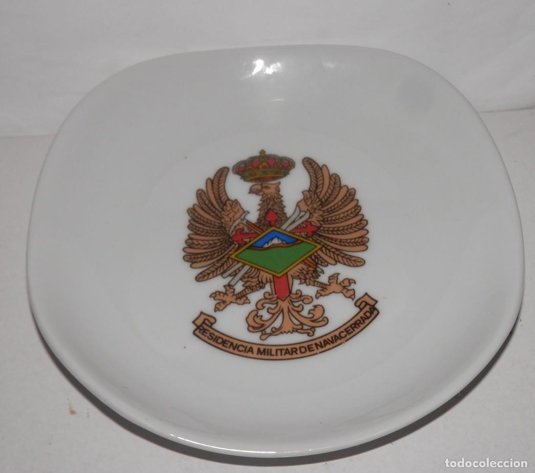 Militaria: CENICERO DE LA RESIDENCIA MILITAR DE NAVACERRADA