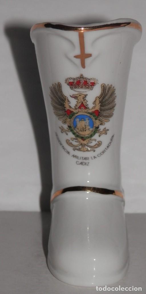 Militaria: PEQUE&Ntilde;A BOTA DE LA RESIDENCIA MILITAR LA CORTADURA DE CADIZ