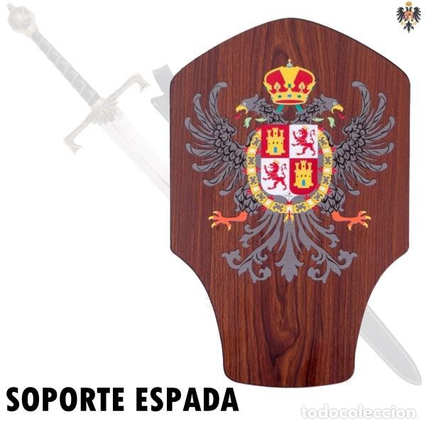 Militaria: SOPORTE ESPADA UNIVERSAL DE MADERA MURO PARED 37 CMS