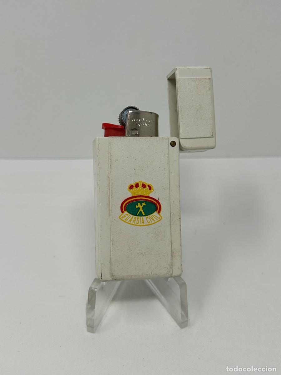 Military Antiques: Mechero de la Guardia Civil a&ntilde;os 70/80