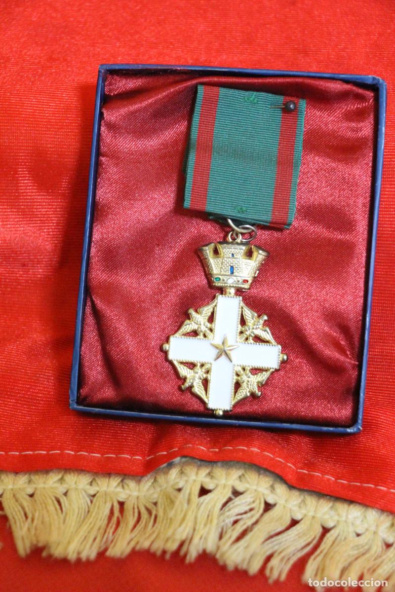 Military Antiques: Medalla orden al merito de la republica Italia