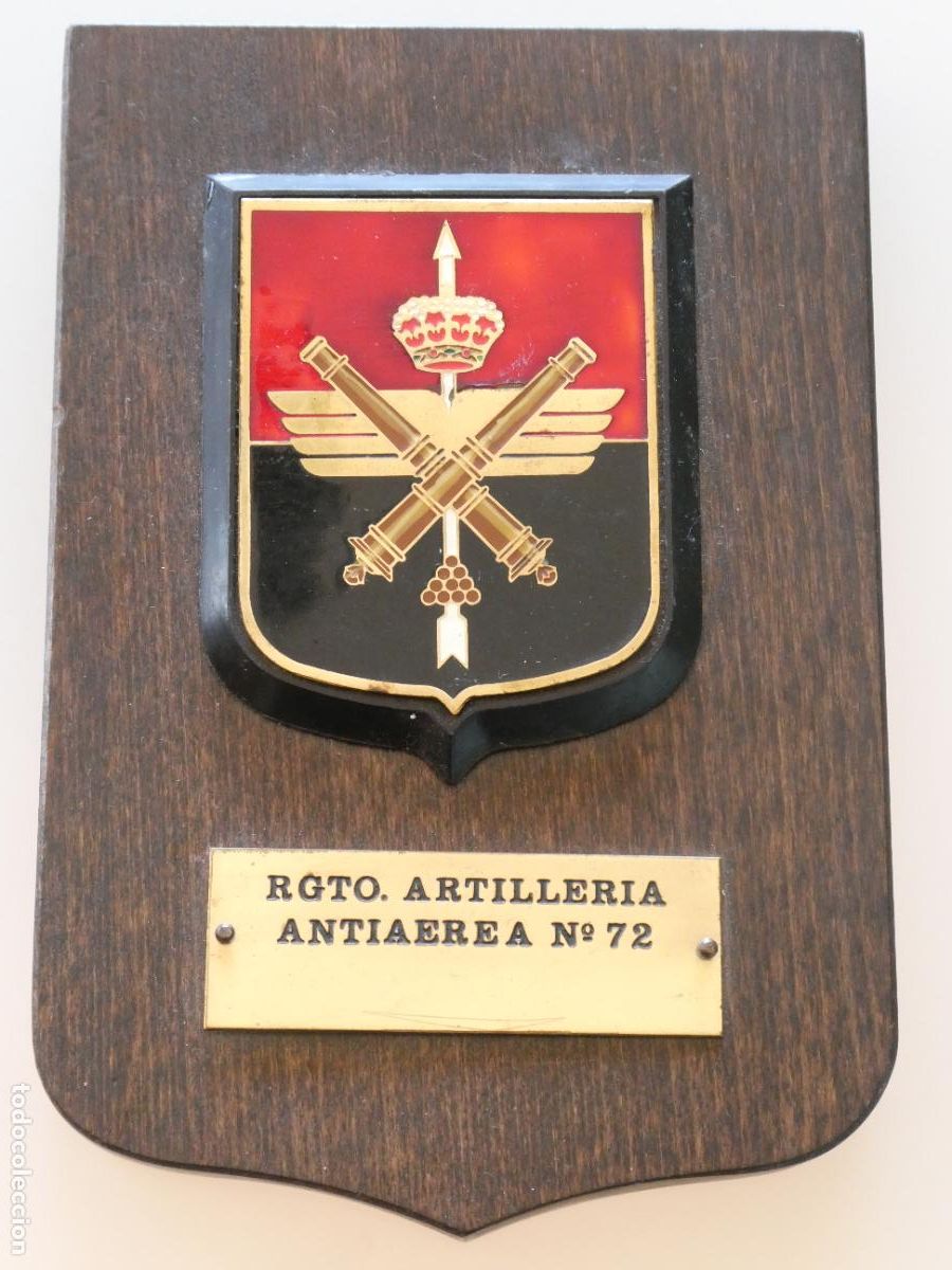 Military Antiques: METOPA MILITAR REGIMIENTO ARTILLER&Iacute;A ANTIAEREA N&ordm; 72. 18X12CM. 310GR