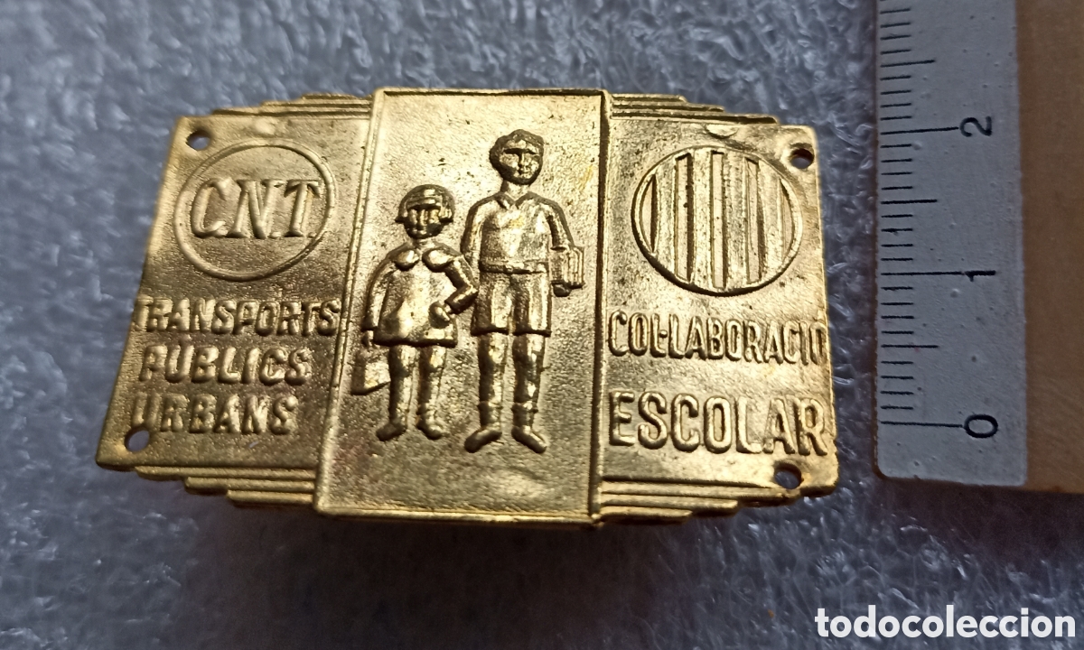 Military Antiques: PLACA DE PECHO, CNT, AUTOBUSES ESCOLARES
