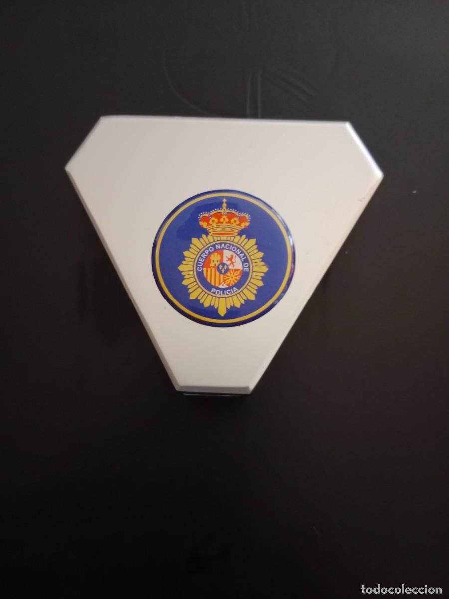Military Antiques: CUERPO NACIONAL DE POLICIA CNP NACIONAL - CENICERO METALICO CON TAPA PLEGABLE - NUEVO A ESTRENAR