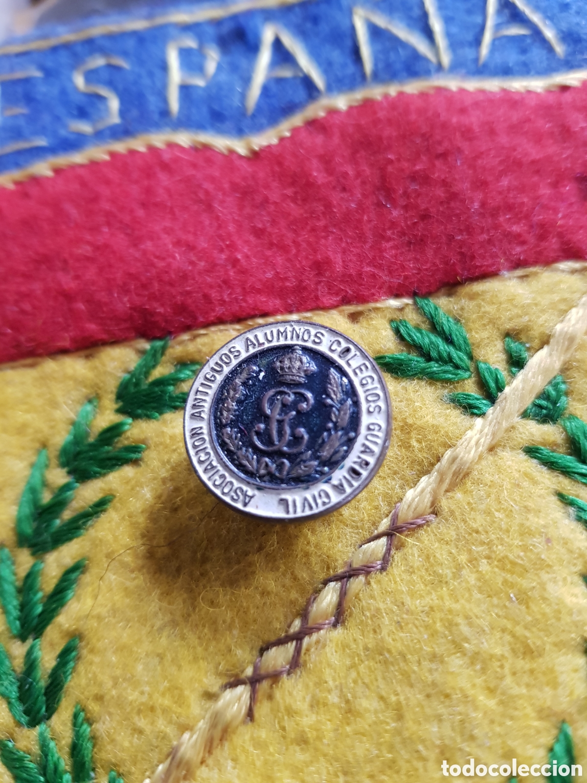 Military Antiques: ANTIGUA INSIGNIA MILITAR DE LA GUARDIA CIVIL ALUMNOS ESMALTADA &Eacute;POCA DE FRANCO