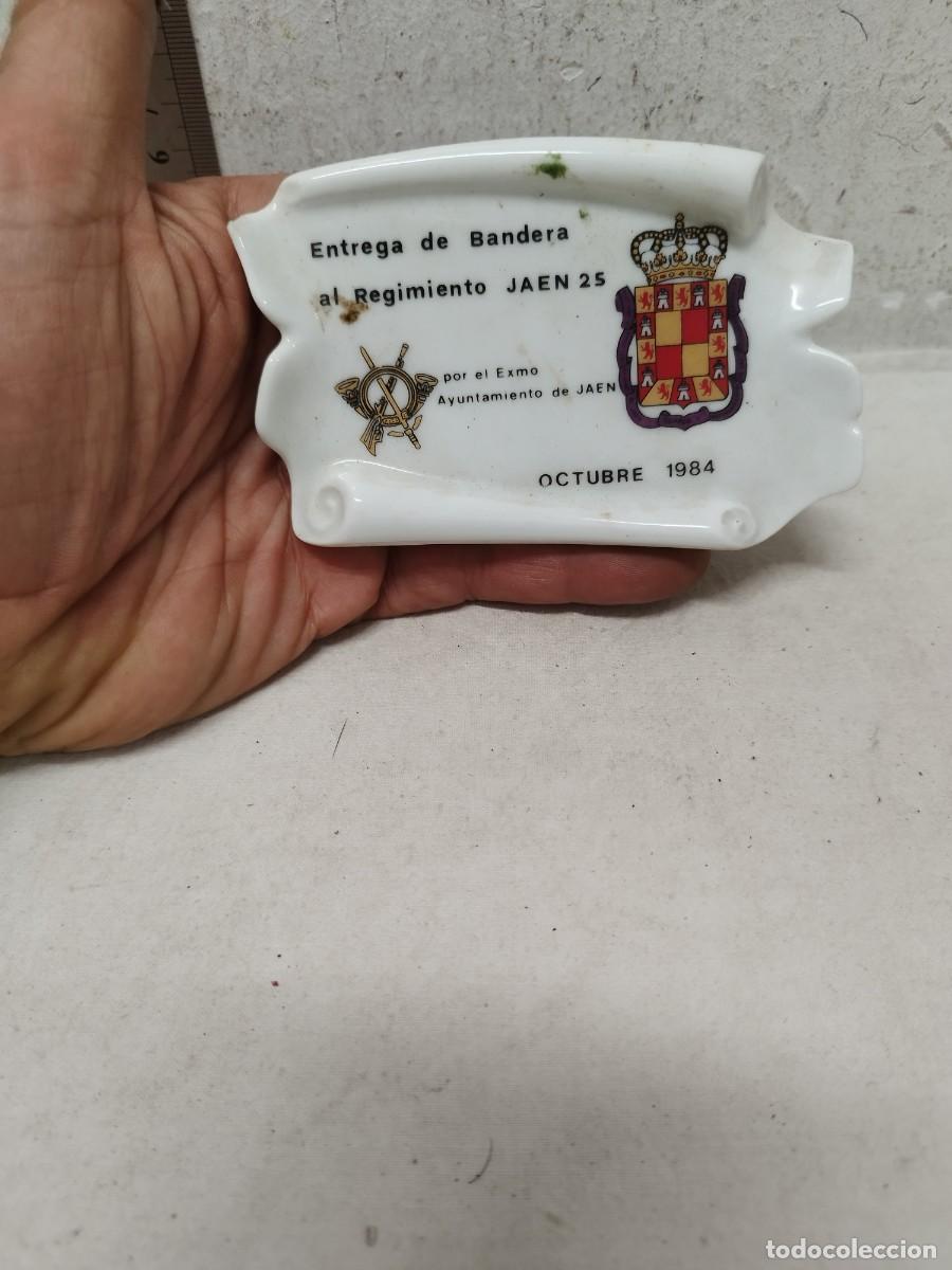 Militaria: Antiguo recuerdo militar entrega bandera 1984. Ejercito espa&ntilde;ol Ja&eacute;n 25.