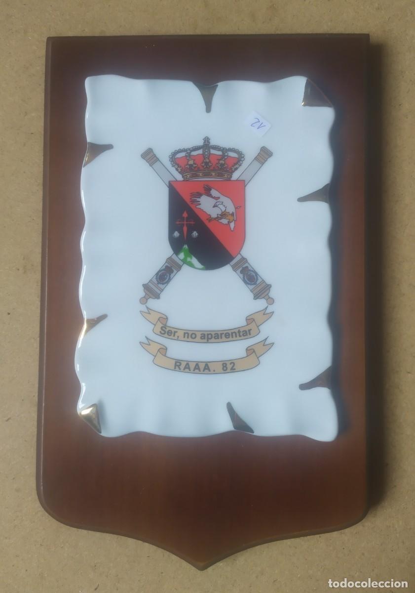 Militaria: Metopa de cer&aacute;mica, RAAA 82