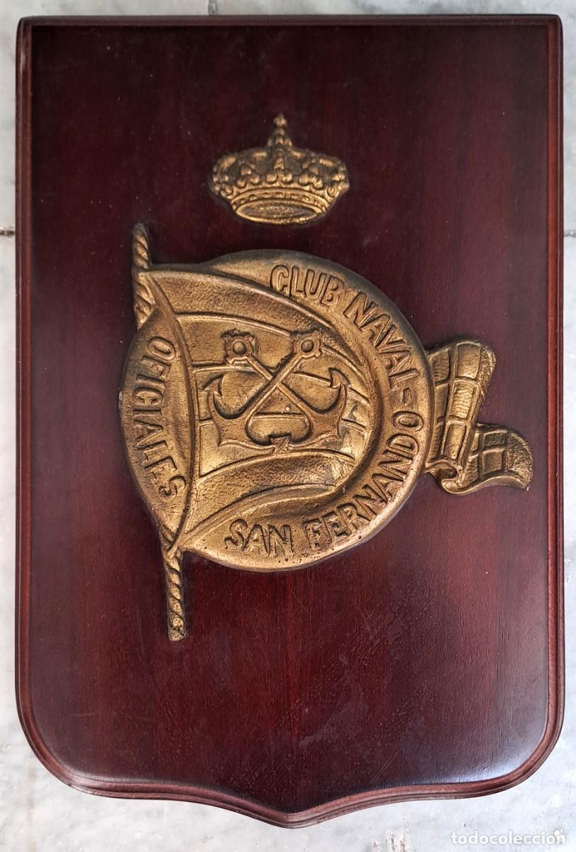 Military Antiques: METOPA DE METAL SOBRE MADERA, CLUB NAVAL SAN FERNANDO, OFICIALES. MET-273