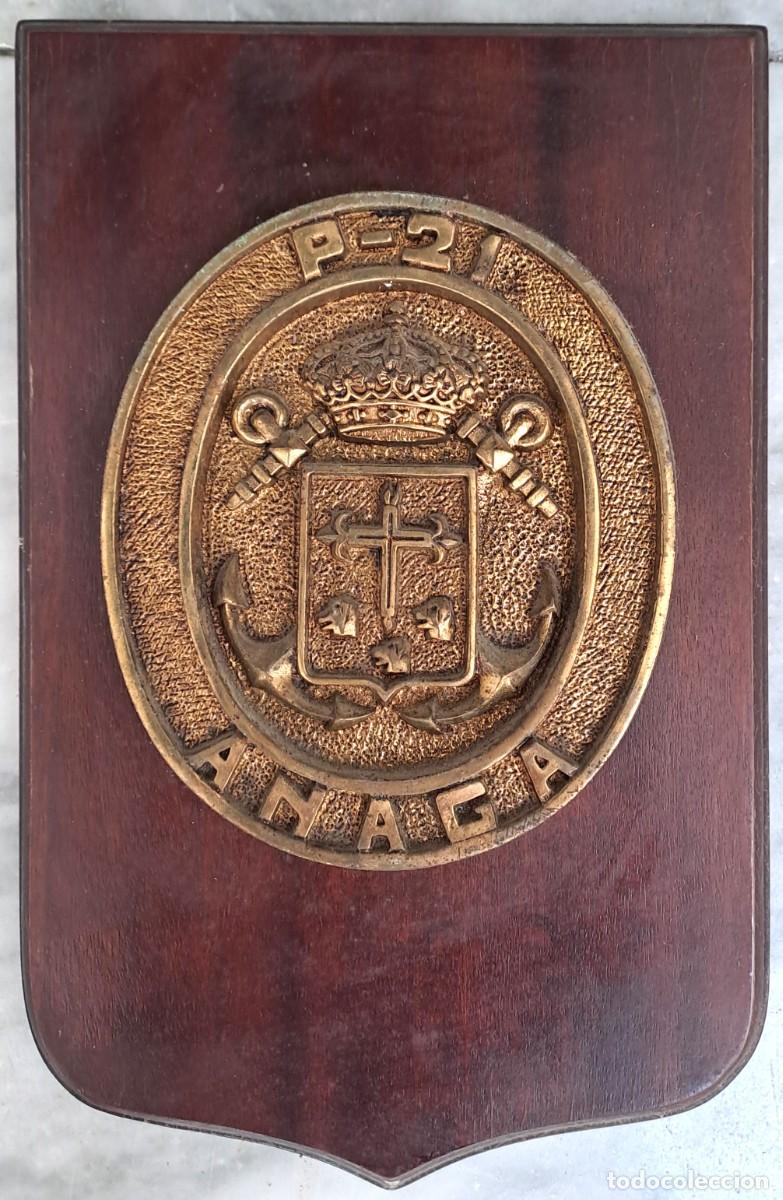 Military Antiques: METOPA DE METAL SOBRE MADERA, P-21 ANAGA. MET-275