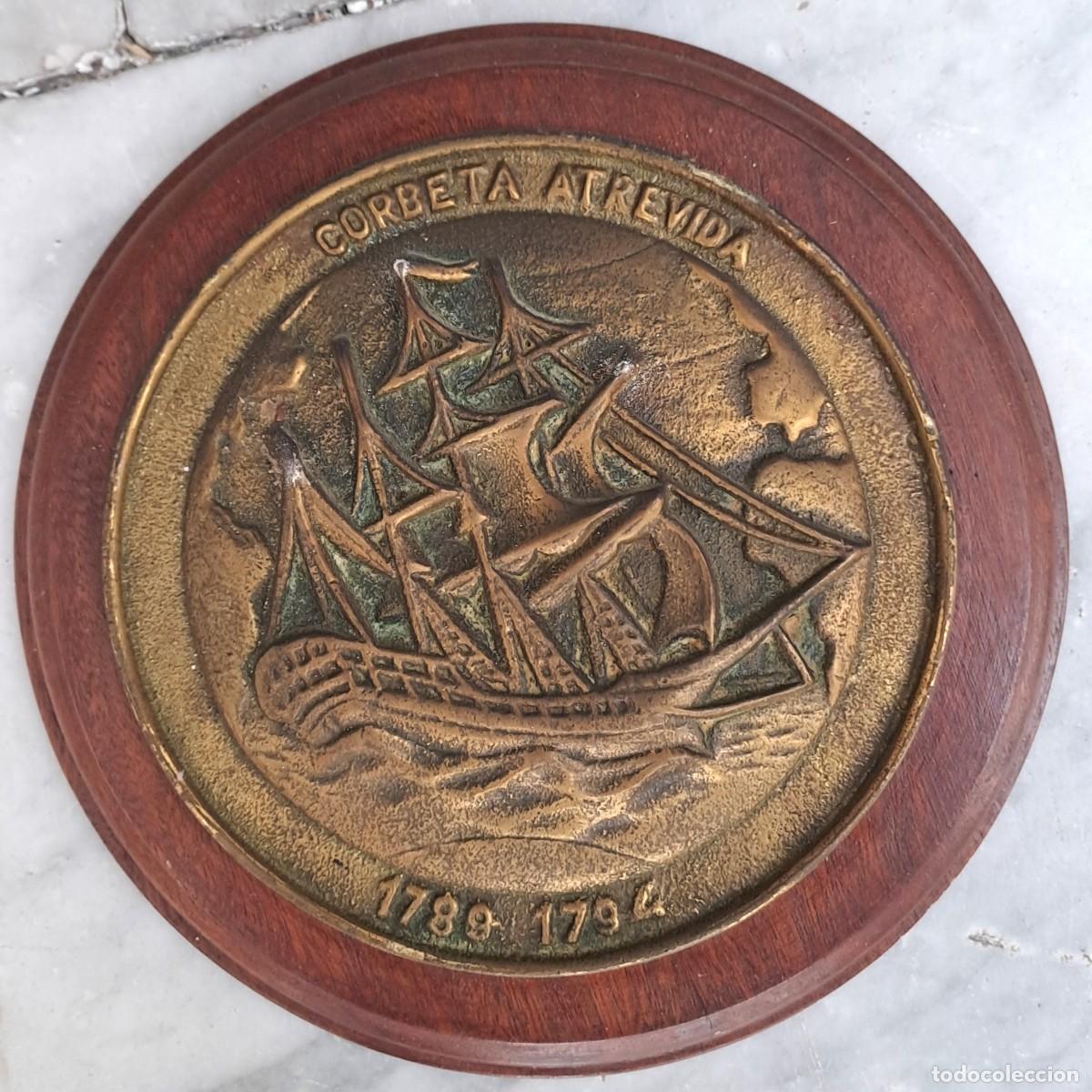 Military Antiques: METOPA DE METAL SOBRE MADERA,CORBETA ATREVIDA 1789 - 1794. MET-277