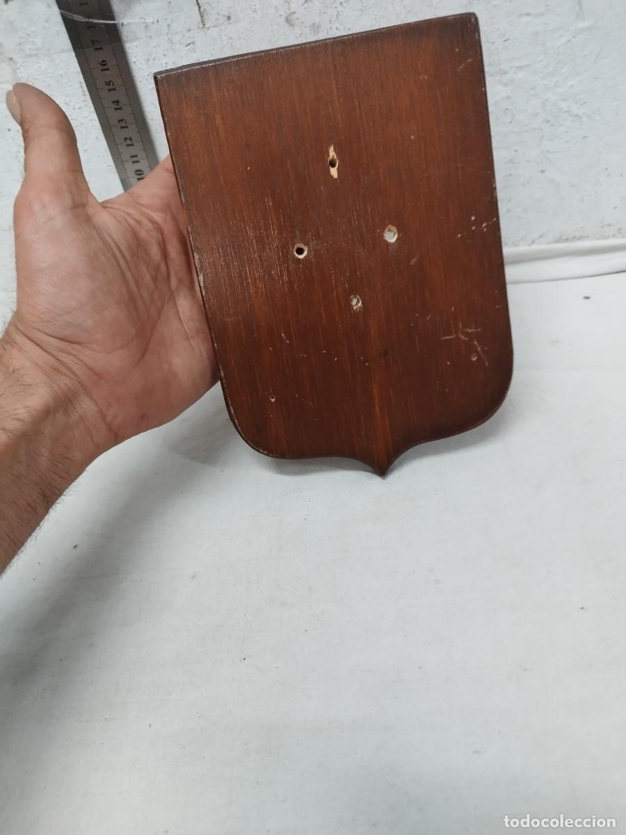 Militaria: Antigua madera para metopa.