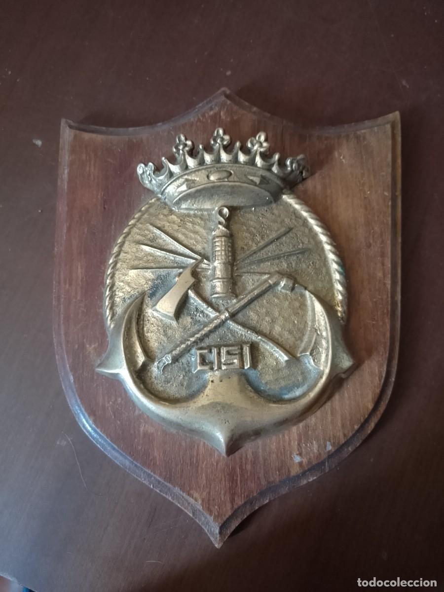 Militaria: Metopa de madera, CISI