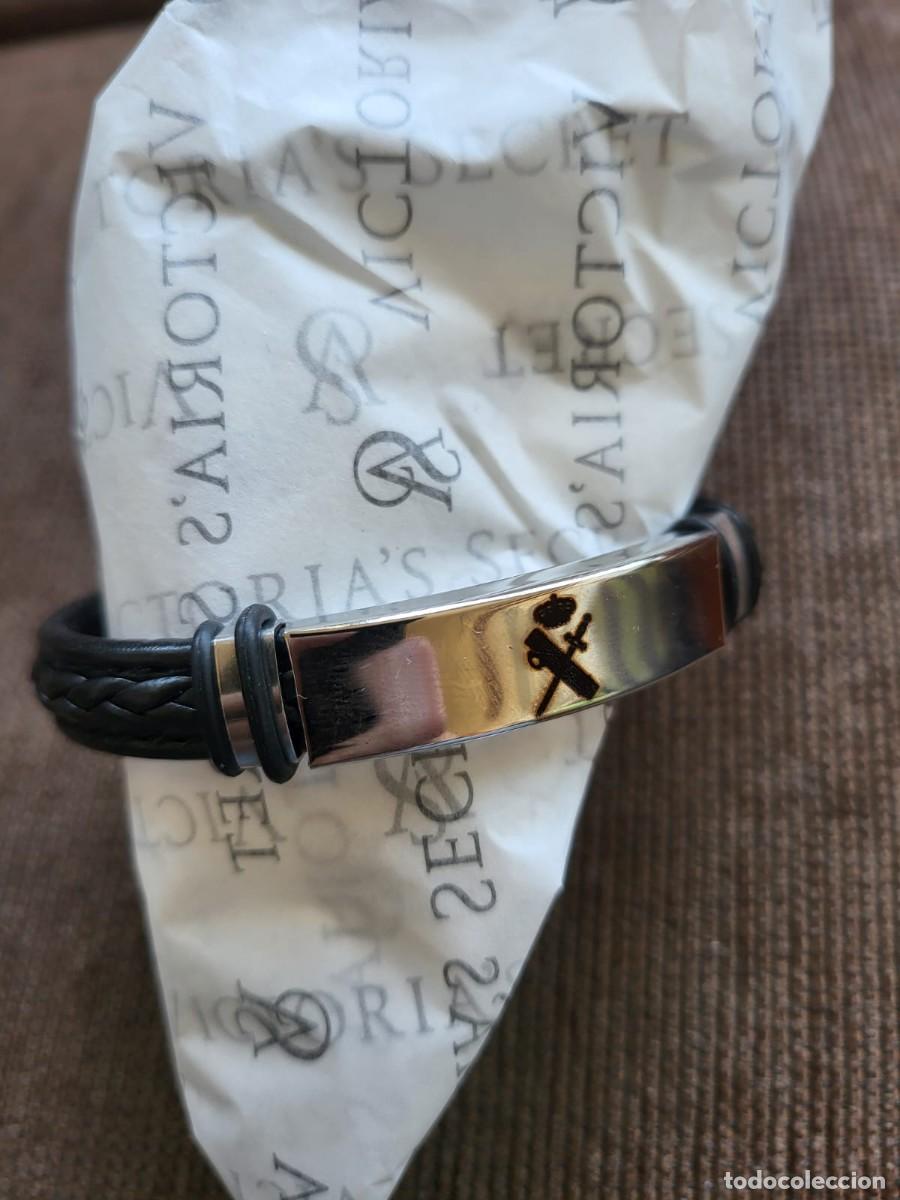 Military Antiques: Pulsera de cuero y acero de la Guardia Civil - Grabado Laser