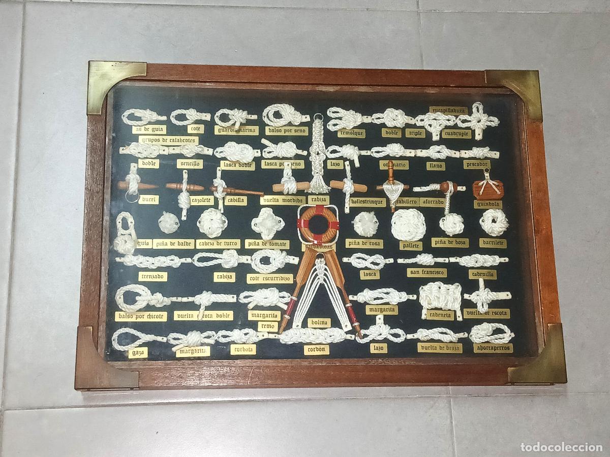 Militaria: Militar. Cuadro de nudos marineros. Procedente de un militar, tama&ntilde;o 49x34 cm