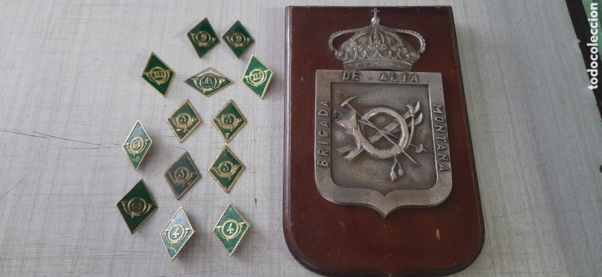 Militaria: Rombos y metopa brigada de alta monta&ntilde;a