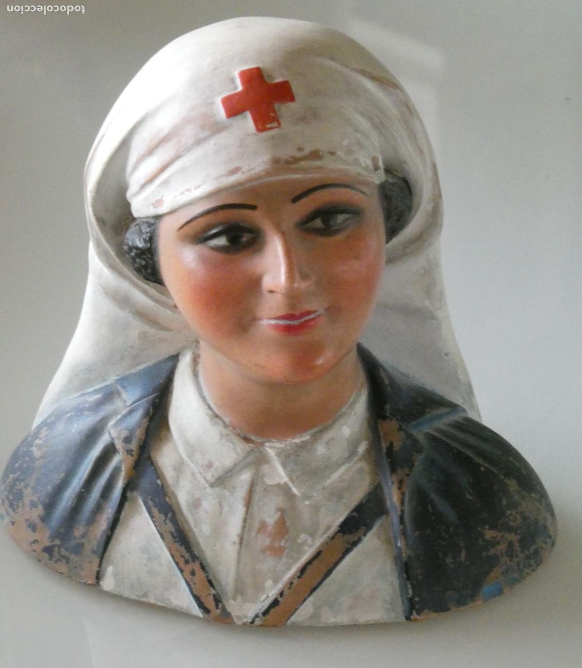 Militaria: FIGURA CER&Aacute;MICA. ANTIGUA ENFERMERA DE LA CRUZ ROJA. 13X13X9CM 370GR