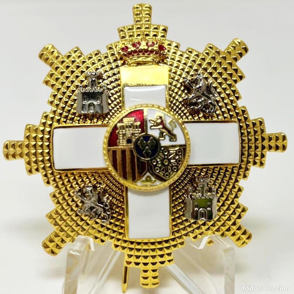Militaria: Gran Cruz del M&eacute;rito Militar &ndash; Distintivo Blanco