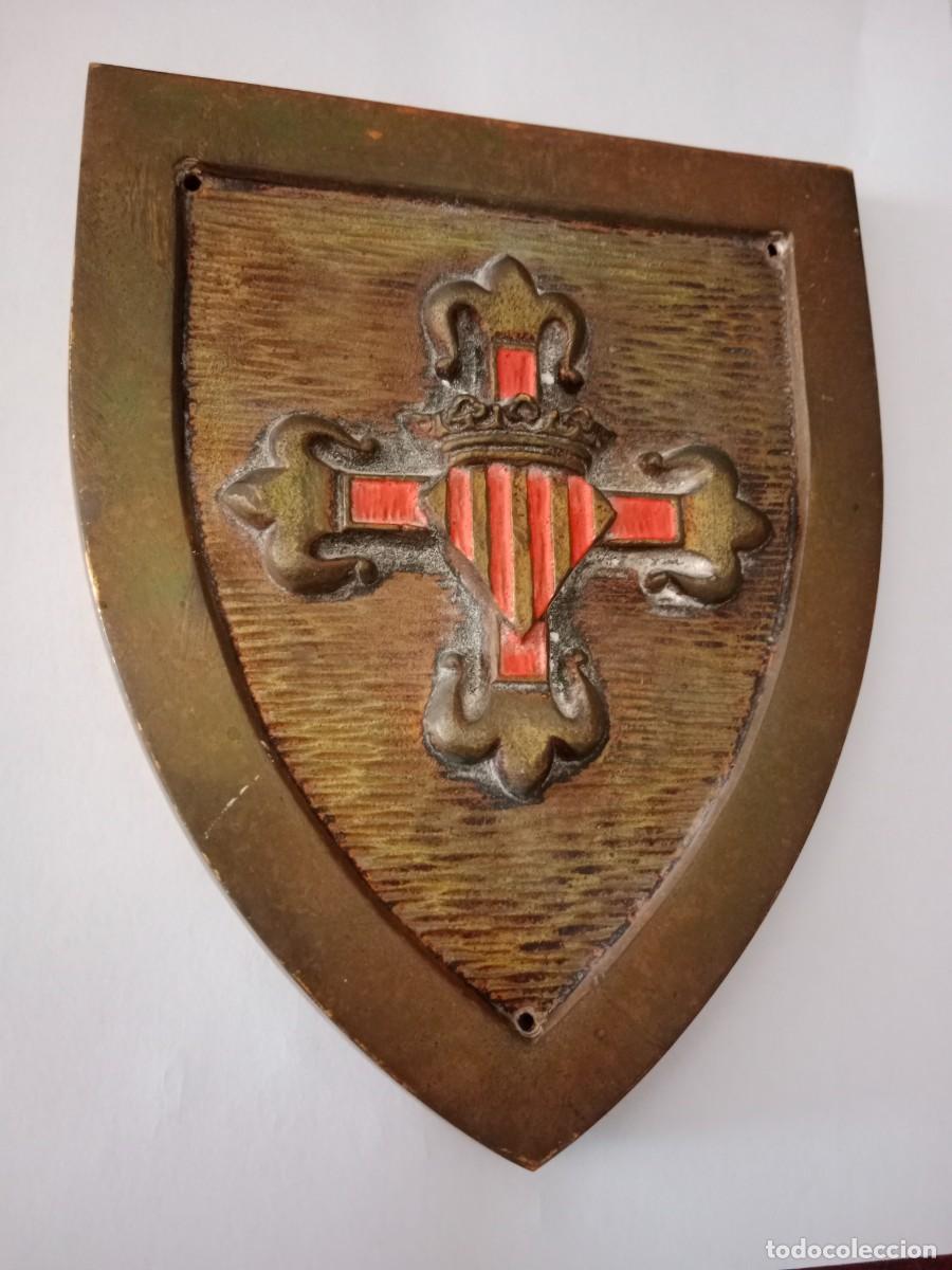 Militaria: GRAN ESCUDO EN BRONCE RELIEVE CON ESMALTES DIVISION INFANTERIA MOTORIZADA N&ordm; 3 MAESTRAZGO VALENCIA