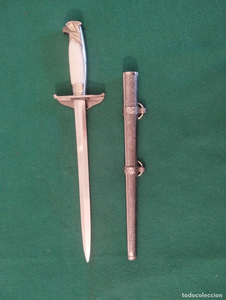 Militaria: Daga de oficial Diplom&aacute;tico Aleman de la WW2. R&eacute;plica de grand calidad.