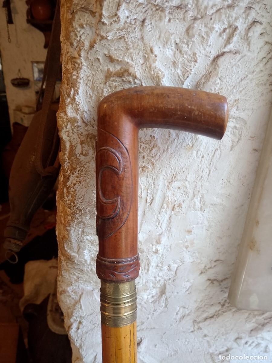Militaria: Espada antigua funda de madera